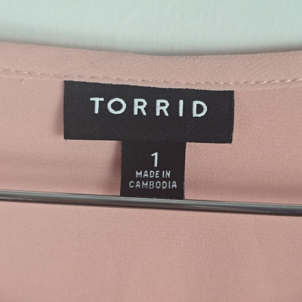 Torrid Peachy Pink Swing Blouse Plus 1X - Picture 4 of 13